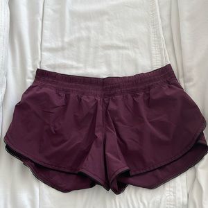 Lululemon seek the heat shorts EUC